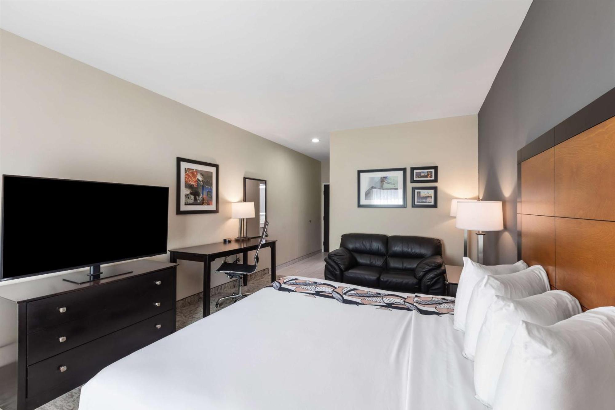 Best Western Inn & Suites - Midway Airport Burbank Exteriör bild
