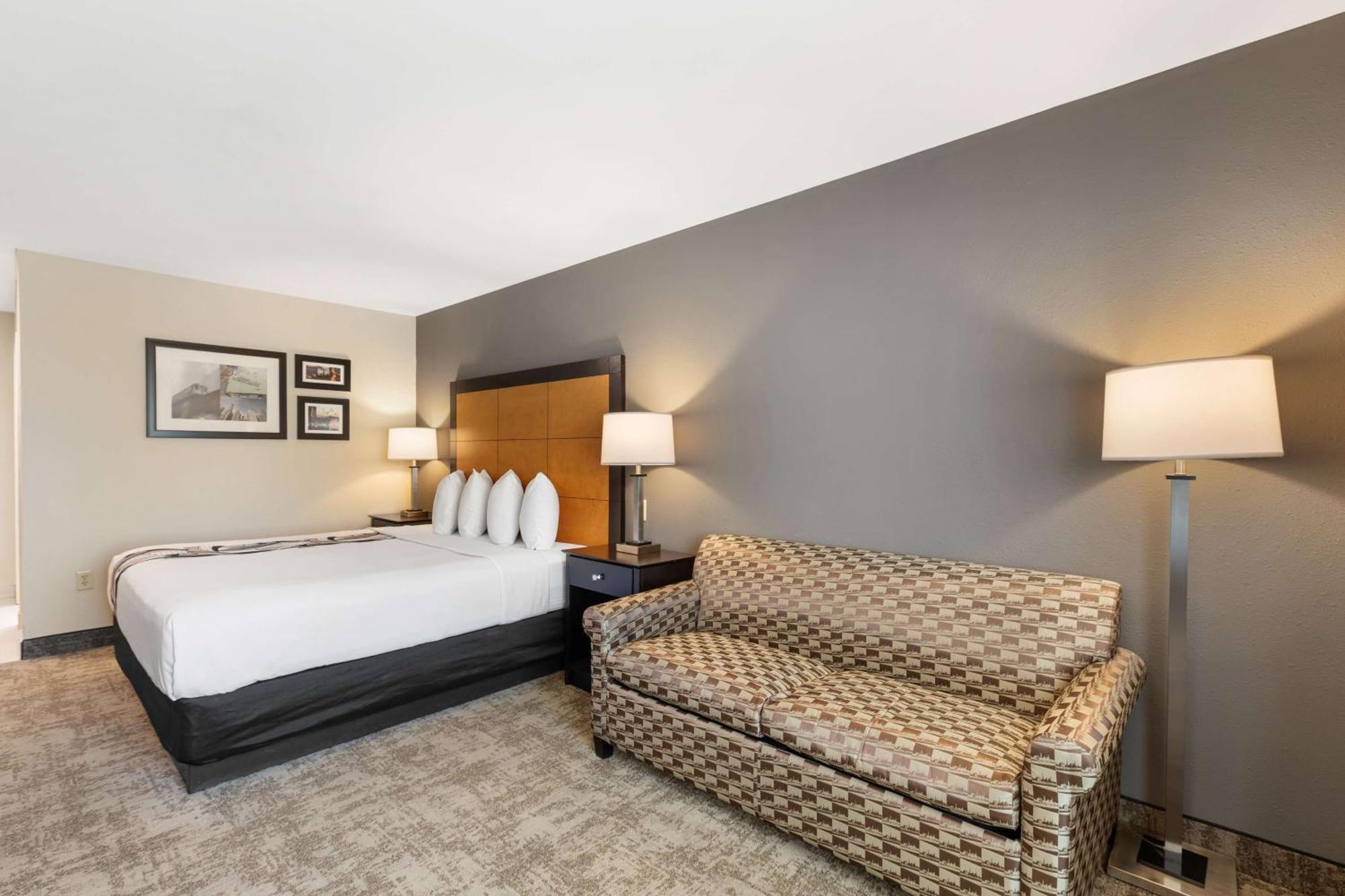 Best Western Inn & Suites - Midway Airport Burbank Exteriör bild